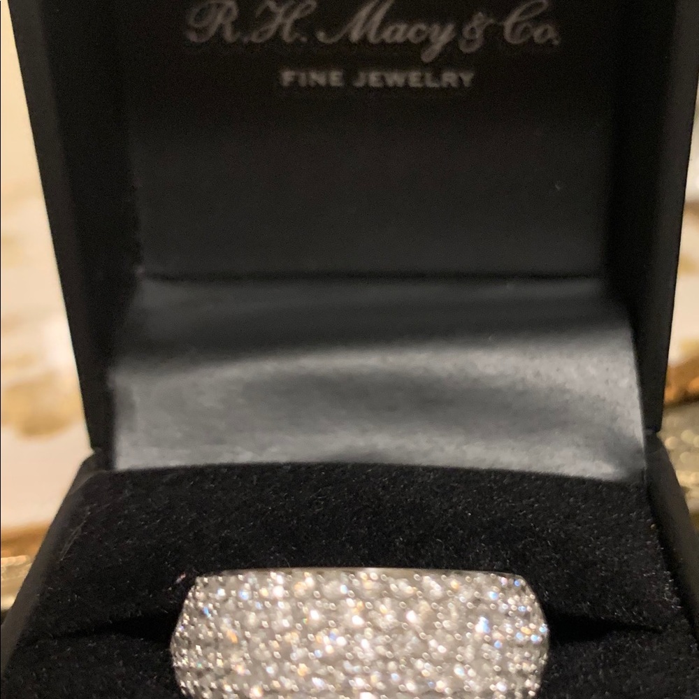 1 1/2 CTTW Pave Wedding Band 14KW - Picture 4 of 4